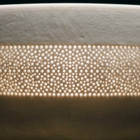 引き算の造形美。「工芸の表現四人展」が提示する、素材と身体の純粋な対話