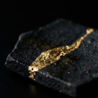 永遠を繋ぐ手仕事:美学としての「金」を継承する革新的な職人たちの精神