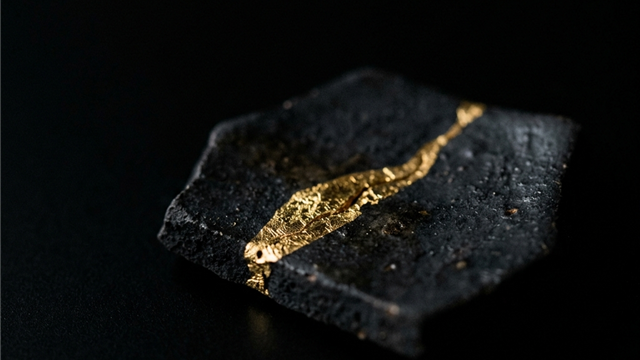 永遠を繋ぐ手仕事:美学としての「金」を継承する革新的な職人たちの精神