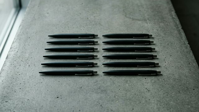 「在宅」と「ストリート」の逆説的交差点——現代におけるアノニマスと芸術