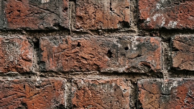 歴史の沈黙に耳を澄ます：明治の近代化とロマネスク建築の残響