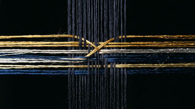 深淵への潜行：織物という名の記憶装置と、空間への拡張
