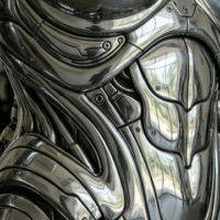 永遠のクロム、反射する欲望：空山基「光・透明・反射 -TOKYO-」考