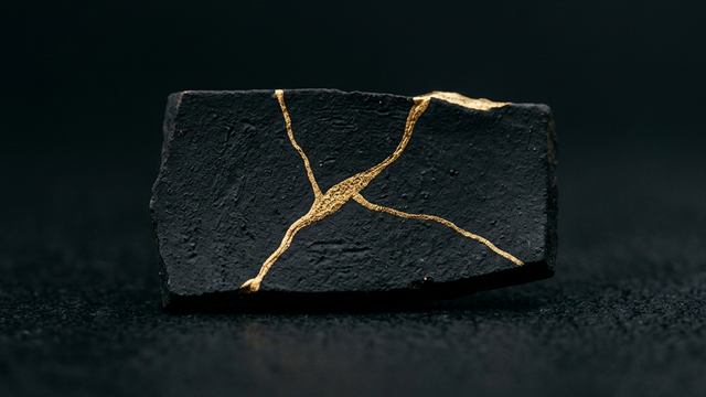 点から線へ。ロンドンを覆う漆の軌跡
