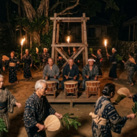 奄美大島大和村の八月踊り、集落の夜に響き渡る唄と太鼓の輪